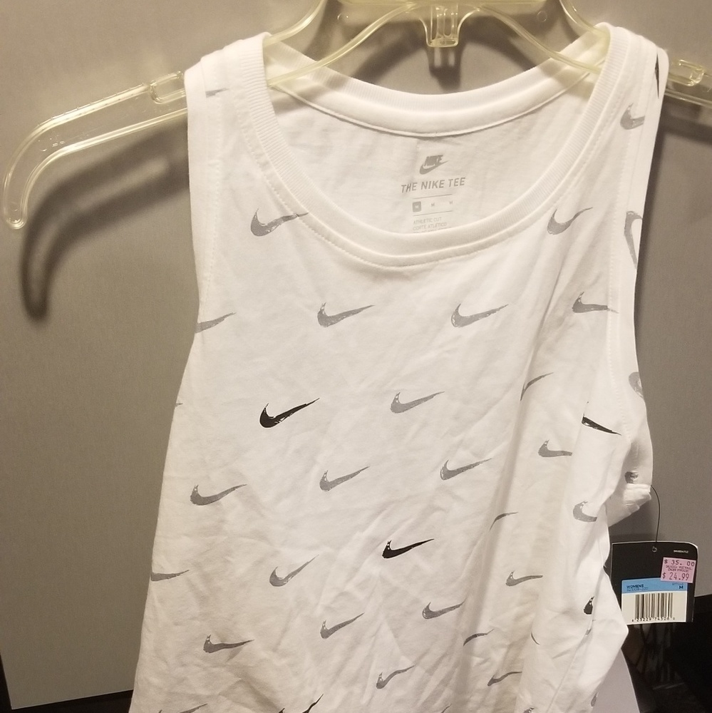 Nike tshirt